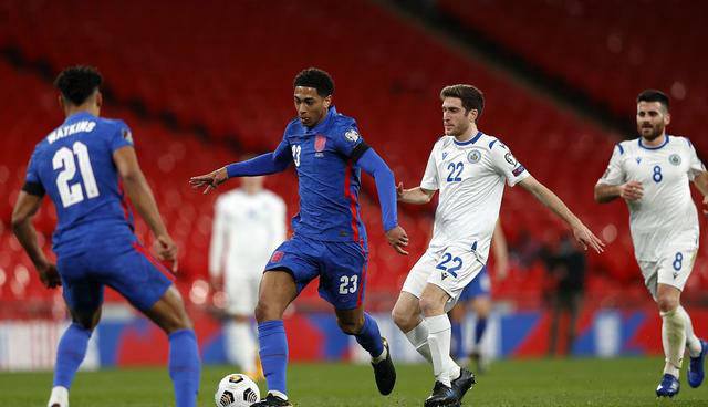 欧洲国家杯赛场紧张备战，球队士气高涨的简单介绍